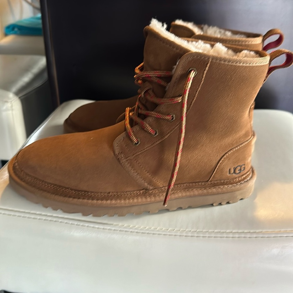 Ugg Neumel High Chestnut women’s size 10